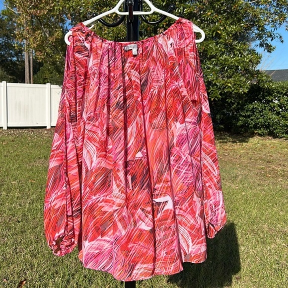 ~eN Jennifer Lopez red embellished cold-shoulder top - Picture 16 of 16